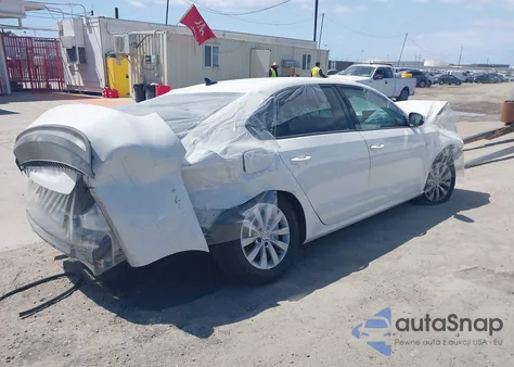 2014 Volkswagen Passat 1.8T Wolfsburg Edition from USA, damaged, VIN 1VWAT7A30EC113737